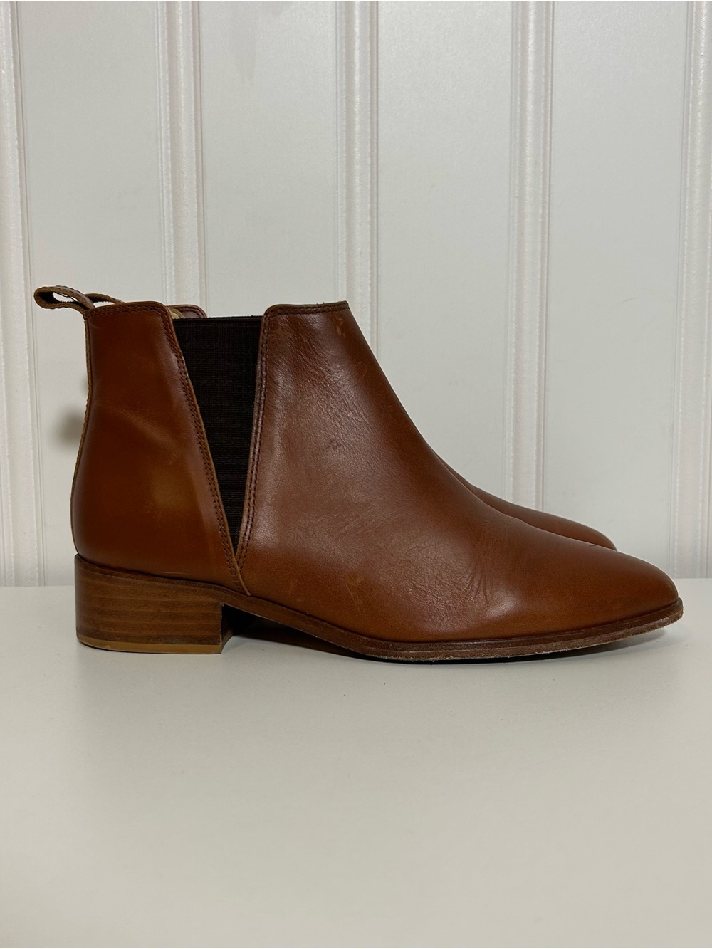 Nisolo Chelsea brown leather boots